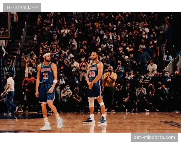 陆光祖赛后直接点外卖，简直不像刚拼到爆的NBA水花弟兄弟